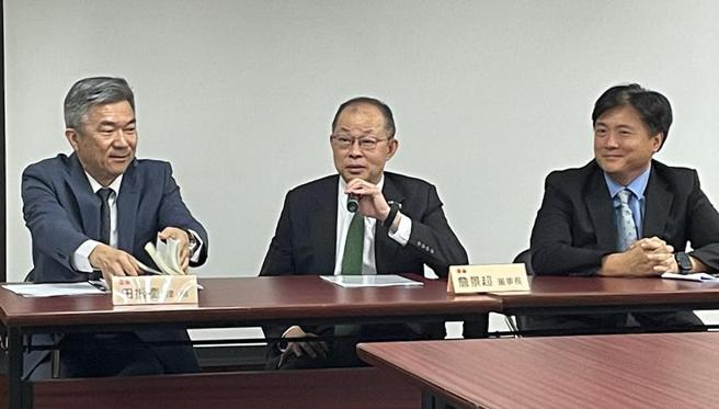 泰山董座詹景超指龙邦不仅要併购泰山、炒作全家股票、还要吃下中联油脂。图／李丽满