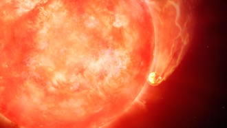 恆星晚年吞噬行星 天文學家首次捕捉到畫面