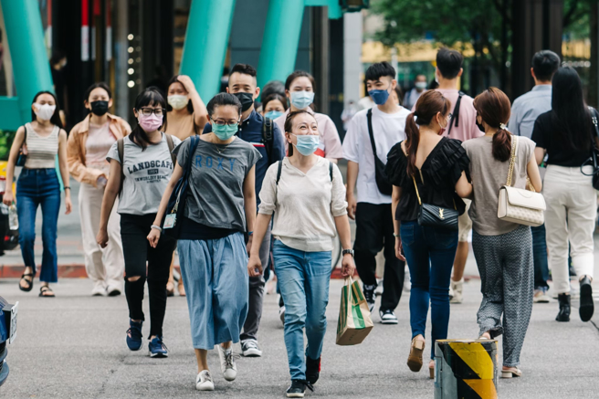 一名在台湾工作的香港人观察到台湾人说话较委婉。（图／示意图，记者郭吉铨摄影）
