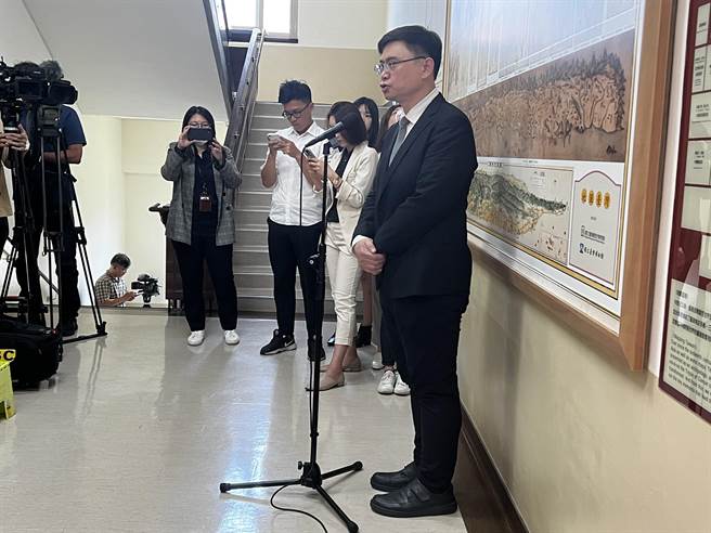 民进党立委赖瑞隆表示，每个总统候选人发言要很谨慎，郭台铭似乎操之过急，不知道自己说什么。（游念育摄）