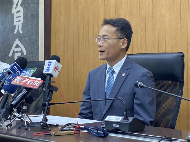 台中一中今天中午开记者会说明。（张妍溱摄）