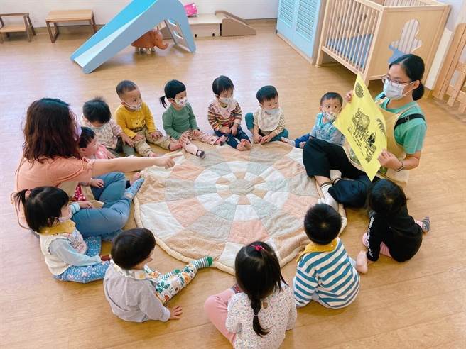 屏县府建构完善育儿政策，盼能抗衡少子化趋势。(屏县府提供)