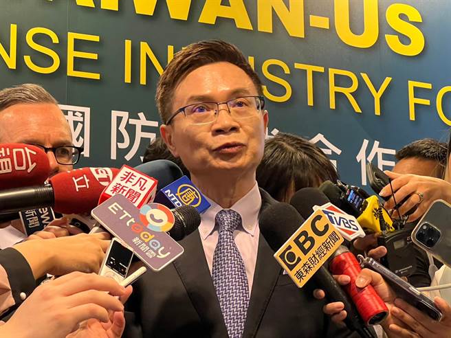 外贸协会董事长黄志芳透露，今年9月举办的「台北国际航太暨国防科技展」，美国在台协会（AIT）将首度筹组「美国馆」参展。（李奇叡摄）