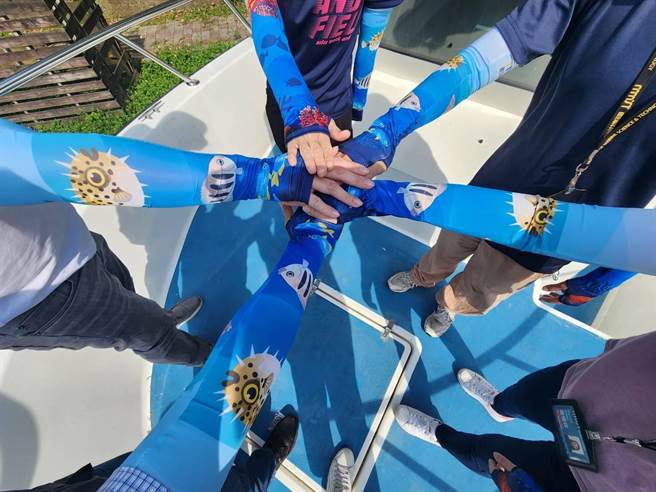 海科馆所属的「潮境方舟1号」即将于5月12日展开今年的首航，海科馆也推出限量的海洋生物防晒袖套，赠送给预约登船的妈妈们。（国立海科馆提供／张志康基隆传真）