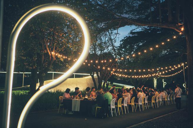 微光餐桌以地方创生理念，结合在地食材、小农精神与青年职人等三大元素办理。(屏东劳动暨青年发展处提供)
