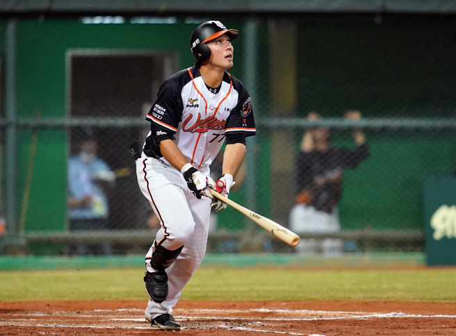 统一狮林安可2日在花莲敲出单场双响炮。（统一狮提供）