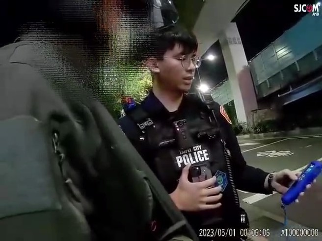 警方在大同区郑州路与西寧北路口拦查重机车发现驾驶散发浓浓酒味，经实施酒测后酒测值达0.29mg/L。（简铭柱翻摄）