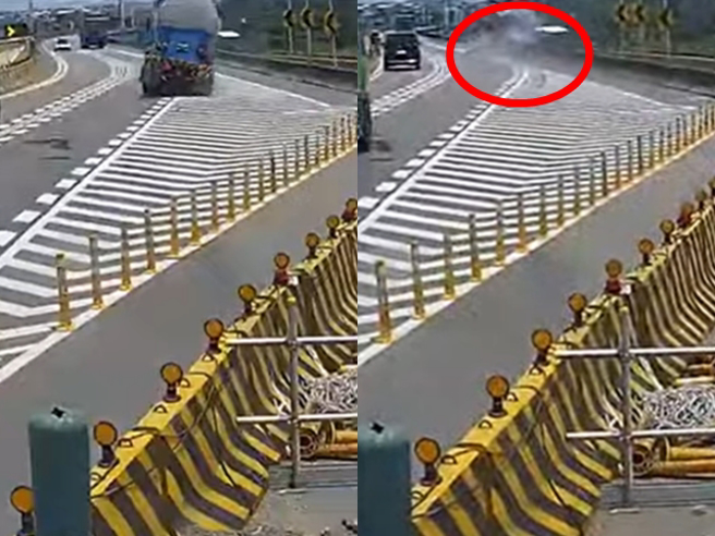 西滨苗栗后龙段北上103公里处昨（2）中午发生一辆混凝土车翻覆倒在一旁机车道，整辆车「四轮朝天」。（翻摄自记者爆料网）