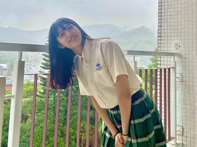 长相甜美可爱的基隆女中简湘玲入选跆拳道国手，将于今年8月代表国家出赛世大运。（基隆女中提供／张志康基隆传真）