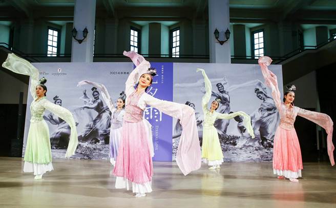 臺北表演艺术中心大剧院重现经典，邀请大家与朋友一同前往观赏表演，共同回味「地老天荒情未了，人间年年七夕雨」的思古幽情与现代风华。（粘耿豪摄）