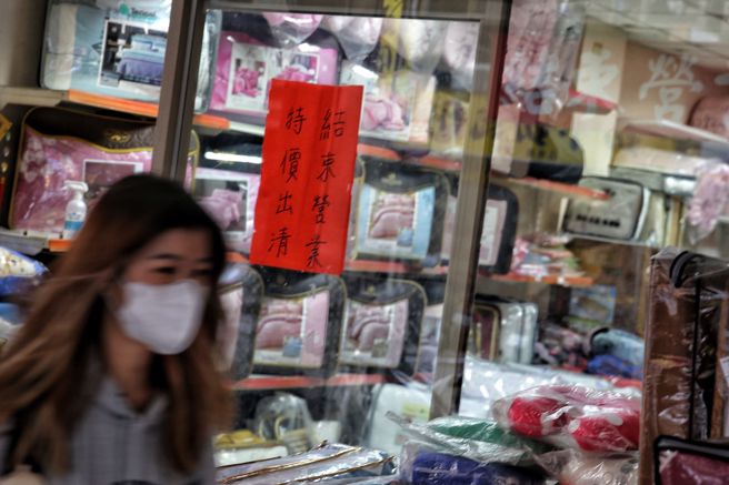 一名家住內湖的網友發現，自家附近商家相繼停業，好奇都撐過疫情為何會倒店。（示意圖／報系資料照）