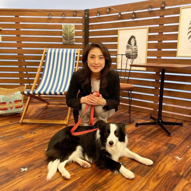 天海佑希认为到了50岁可以做的选择变少，生活反倒更加轻松。（图／翻摄《绝对不可能-侦探·上水流凉子的解析-》官方IG）