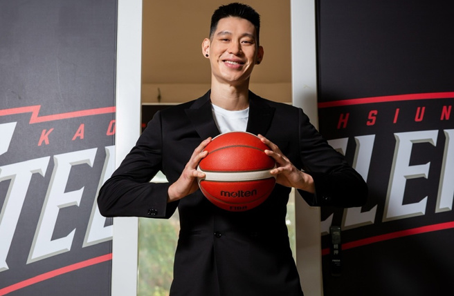 林书豪来台加盟PLG，效力高雄钢铁人队。（图／Jeremy Lin 林书豪脸书）