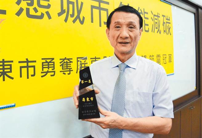 屏东市长林恊松、现任市代会主席萧国亮涉假採购诈领特别费，二审高雄高分院4日宣判，林改判6年10月，萧维持4年2月原判，均褫夺公权3年，可上诉。（本报资料照）