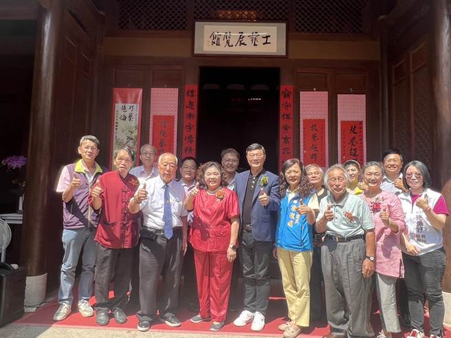 「雅绣传情—谢雅秀绣线花创作展」今天举办开幕式。（彰化县文化局提供／孙英哲彰化传真）