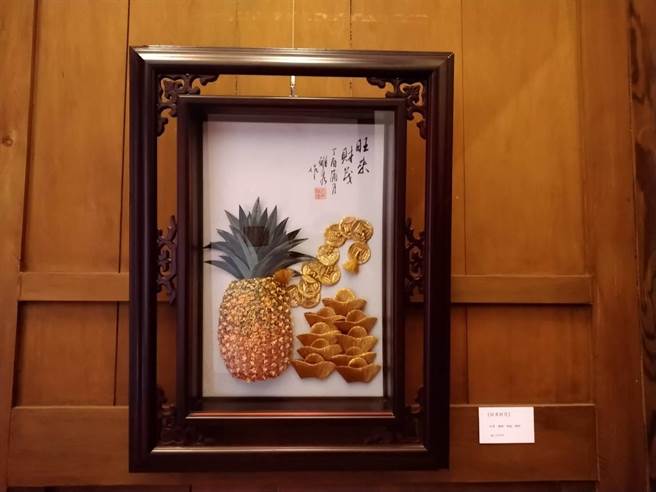 谢雅秀的绣线花创作。（彰化县文化局提供／孙英哲彰化传真）