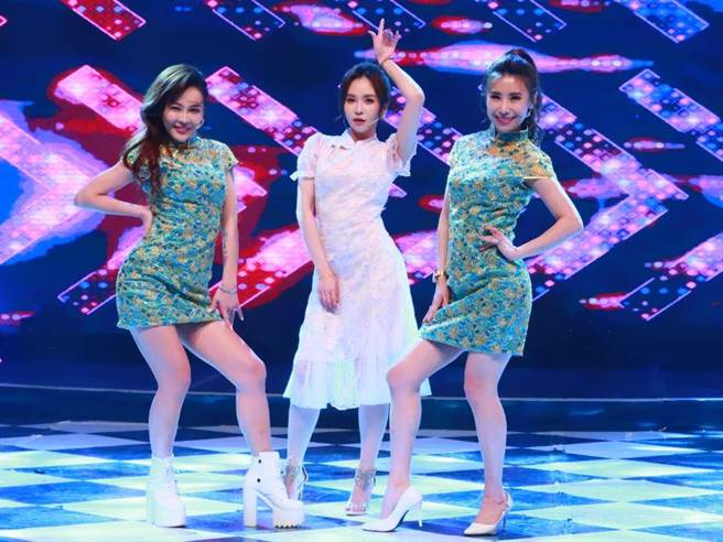 蔡亚露（左起）、杜忻恬、陈怡婷。（中视提供）