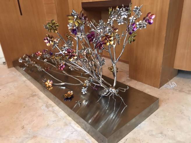 imB借贷平台爆出诈骗，金额高达25亿，检警搜索负责人住家，发现高价艺术品。（图／警方提供）