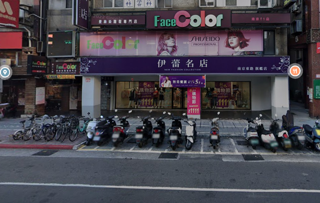一名网友好奇为何在地经营的服饰店，如：镇衣店、奇威名品、G2000、伊蕾名店等，怎么店里时常没客人却又能屹立不摇。(翻摄自Google Map)
