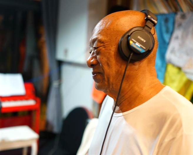 凌峰在清迈录制福音专辑。（凌峰提供）