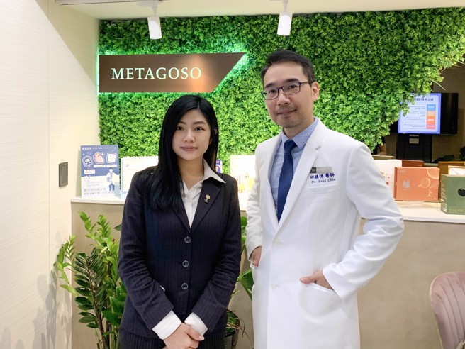 台北享新代诊所已在去年开业，忠孝復兴捷运站步行1分钟即可抵达，二楼的空间打造绝佳隐私性。(图/永庆房屋提供)