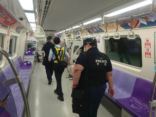 桃园机场捷运今天再度收到随机杀人的恐吓讯息。（桃园捷警队提供／陈梦茹桃园传真）