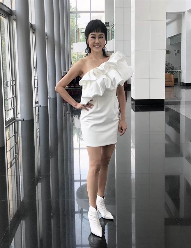 唐玲今天出席活动，分享抗癌经验。（郑宜熏摄）