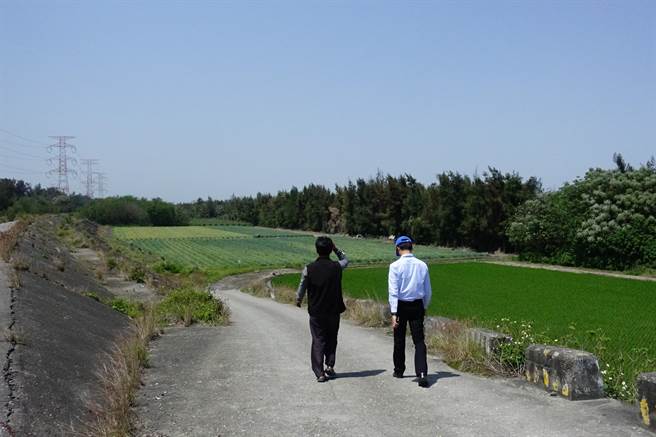 浊水溪高滩地是云林县农民种瓜、稻米、蔬菜的重要承租地，长年为缺电而困扰。（周丽兰摄）