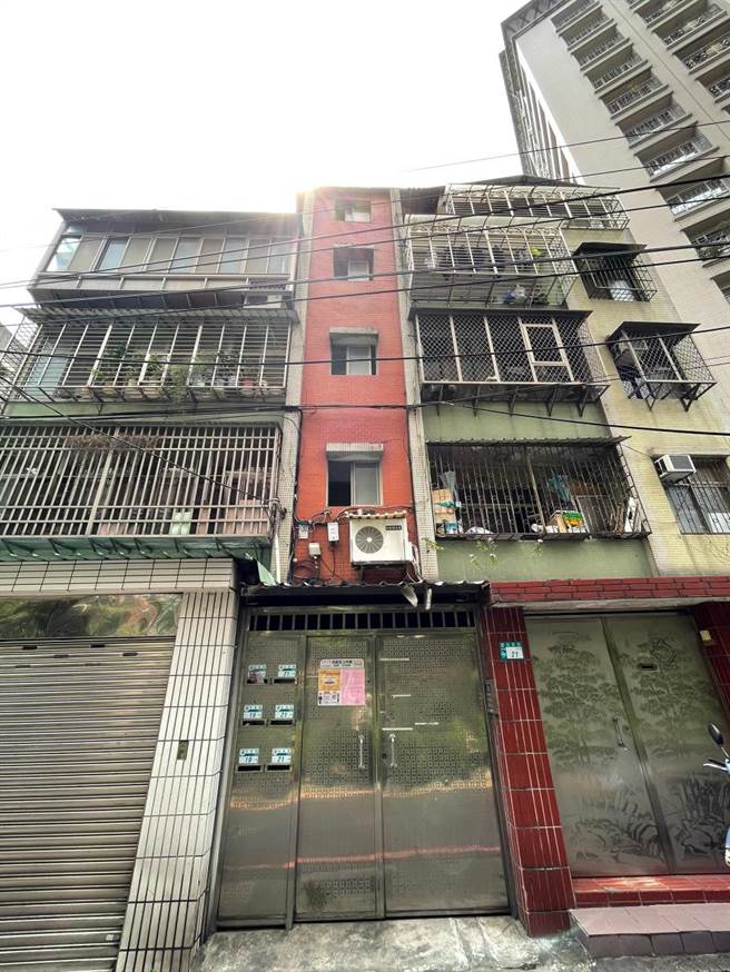 永和区信义段都更案尚未实施的现状。（新北市城乡发展局提供）