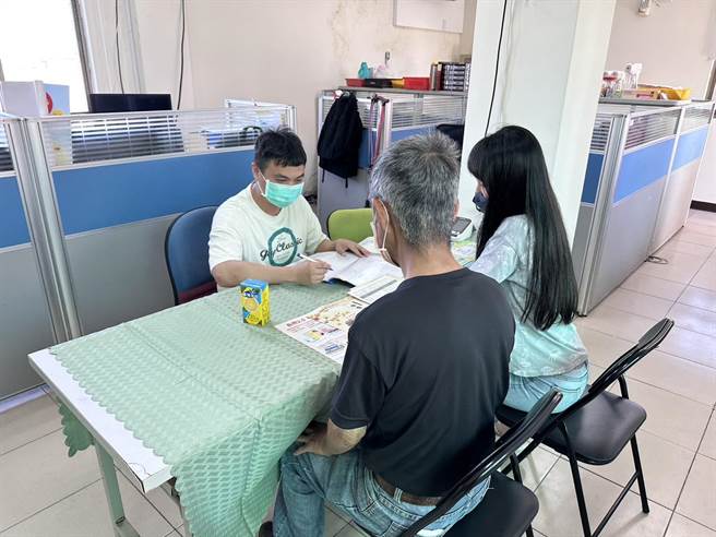 「财团法人晨光社会福利基金会」已开始提供服务，将更有利于地区长照服务之推动。(图／金门县政府提供)