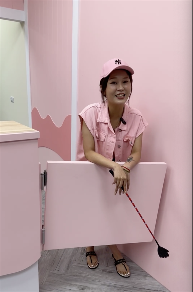 李明珊开心预告将于明天开始直播。（截自脸书）