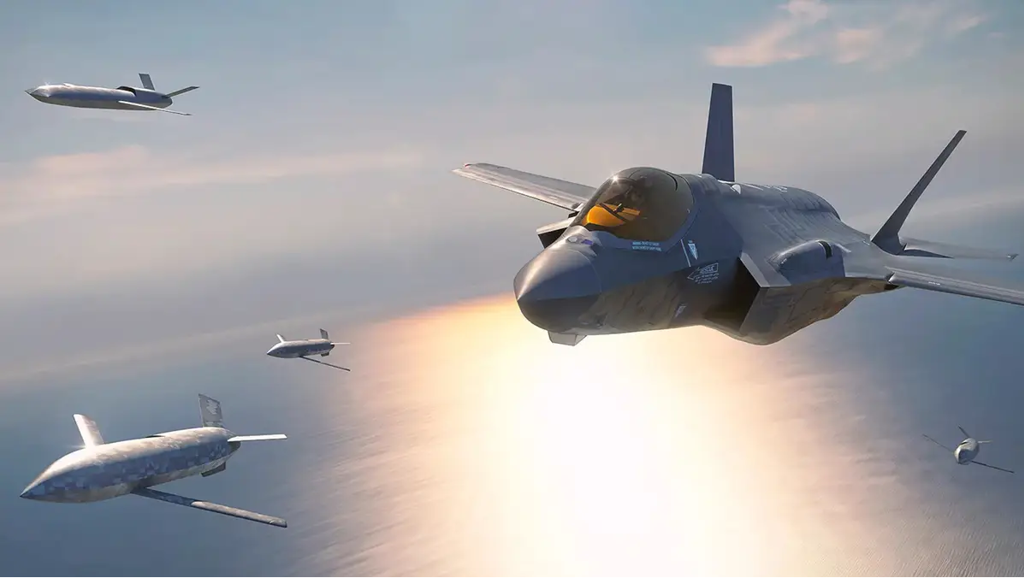 AIM-260將與F-22、F-35進行實戰演練，同時搭配無人僚機測試新的戰術。（圖／洛馬公司）