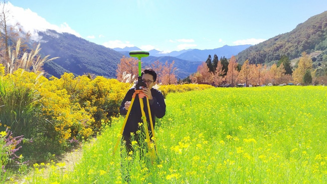办理山区一级加密控制测量作业。(图/臺中市政府地政局提供)