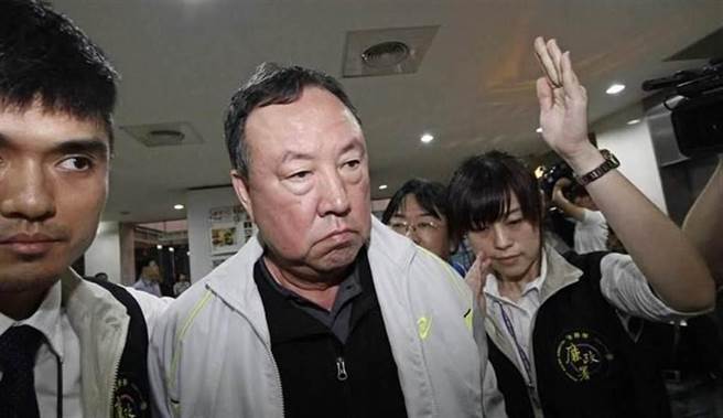 因向赵藤雄收贿遭判刑14年定谳入狱服刑中的叶世文，担任营建署长及桃园县副县长时，利用职务不实请领款项。（本报资料照片）