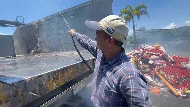 台东市今天中午发生回收车火警。（读者提供／蔡旻妤台东传真）