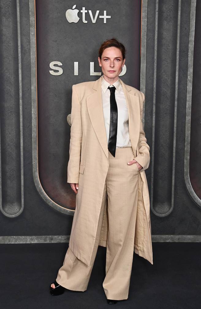 《末日地堡》女主角蕾贝卡弗格森出席伦敦首映会（APPLE TV＋提供）