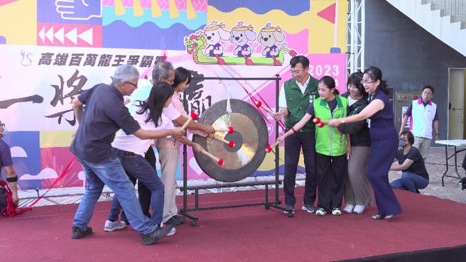 纸风车剧团任建诚团长（由左至右依序）