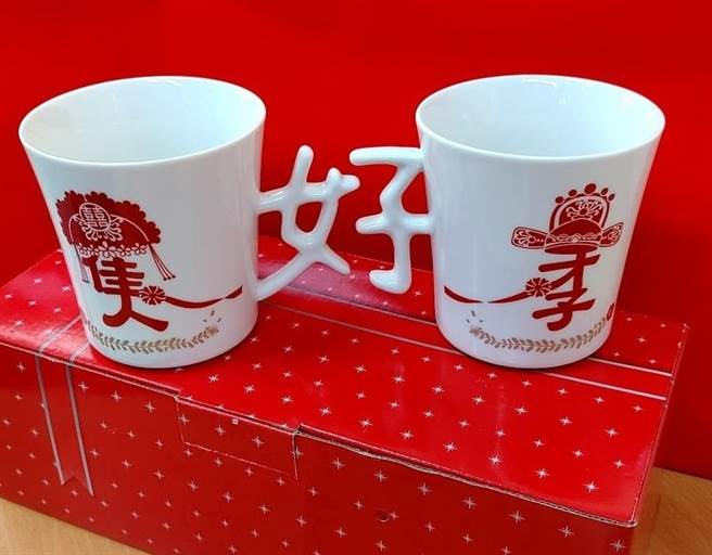 里港户政事务所520结婚送好礼。(屏县府提供)