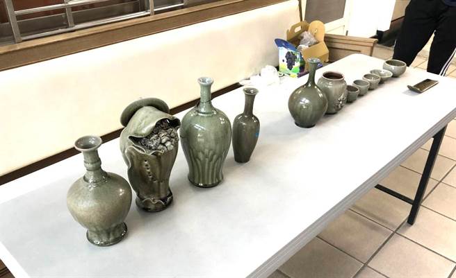 台東齊姓毒品人口專偷兩岸知名藝術家何志隆價值不菲的翡翠青瓷作品，並低價拋售。（台東縣警局提供／蔡旻妤台東傳真）