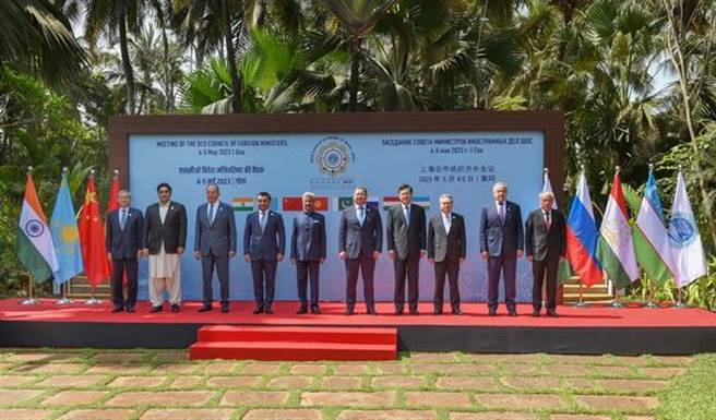 秦刚出席上海合作组织外长会提出坚持战略自主等五点建议。（大陆外交部）