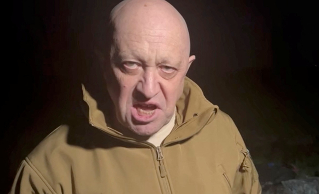 瓦格纳集团首脑普里格津5日发布影片宣布本月10日要撤离乌东重要战场巴赫姆特，他痛斥俄国军方长期不支援弹药，导致佣兵伤亡惨重。（图／路透社）