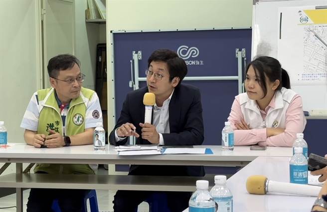 立委蔡适应于会中协调，希望基金一路各单位工程可以整合，使衝击降到最低。（蔡适应办公室提供／徐佑升基隆传真）