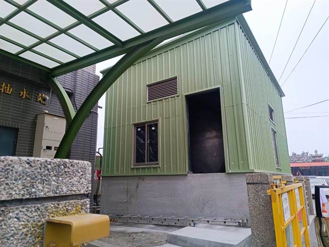 屏東縣東港鎮光復抽水站油槽改建，5月下旬完工啟用。（屏縣府提供／謝佳潾屏東傳真）