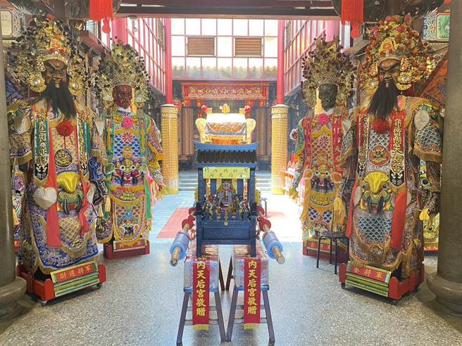 「2023竹堑妈祖文化祭」将于5月6日登场，妈祖当日将巡经竹堑4个城门驻驾，并开放信眾「钻轿脚」消灾解厄。（陈育贤摄）