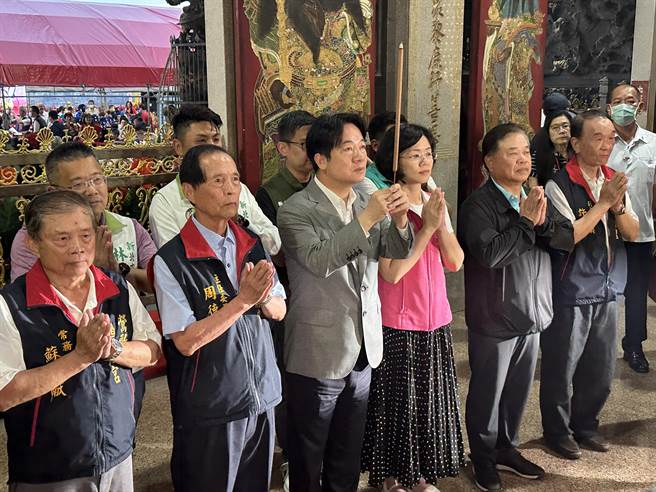 副總統賴清德赴鶯歌碧龍宮參加「八卦祖師聖誕慶」。（林意筑攝）