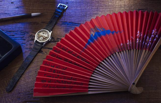 珍藏中的一本笔记，是溥仪在苏联被囚五年间写下的日常杂记，择录其阅读的书籍和杂志概要，以及中国人的风俗文化和日常生活。（邓博仁摄）