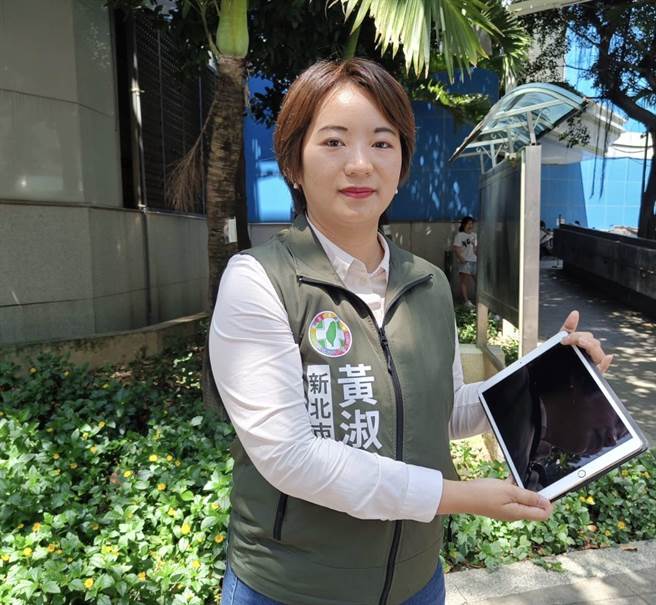 民进党籍新北市议员黄淑君、李宇翔表示，应建立 「校校有眼医」强化相关资源，重视孩童视力问题。（黄淑君提供）