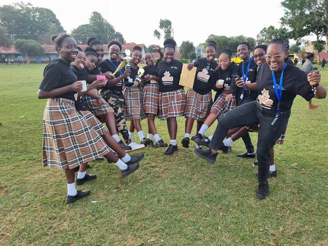 台湾科技大学数位学习与教育研究所透过肯亚校友牵线，透过线上教学的方式，自行研发教材，以数位课程向肯亚进行师资培训工作坊，运用数位科技教育融入混成式教学，协助肯亚推动数位教育。(台科大提供)