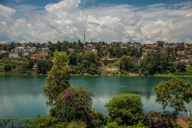 图为南基伍省（South Kivu）的基伏湖（Lake Kivu）。（图／shutterstock）