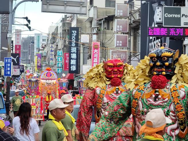 林世贤表示，今年随香信眾、阵头比往年多3倍，充分展现彰化人的热情，更显见彰化人对彰化妈的认同。（吴建辉摄）